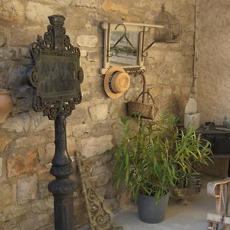 Au Troubadour Bed & Breakfast Saint-Antonin